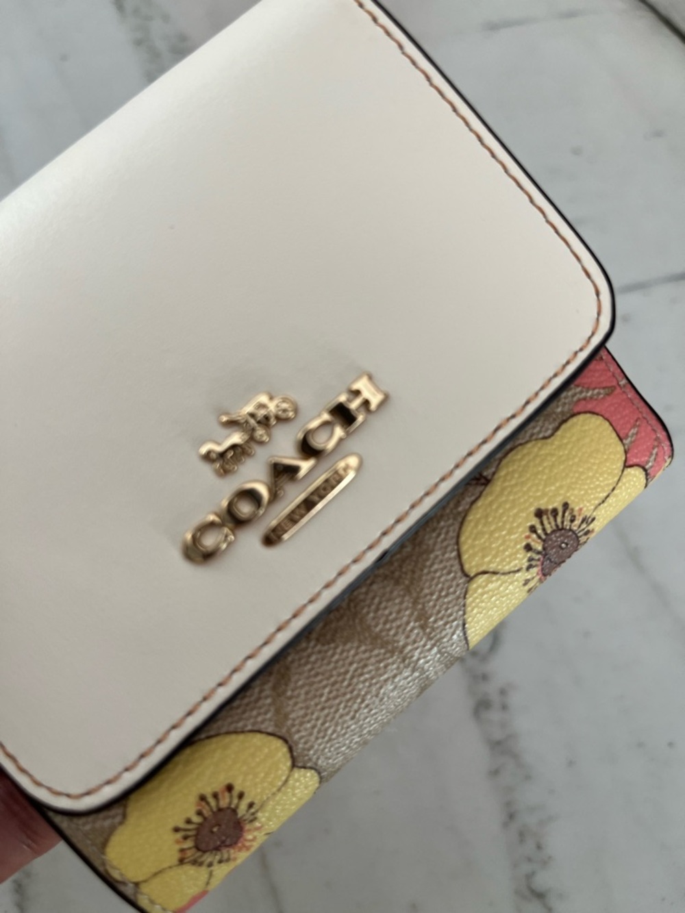 COACH Cream Floral Compact Trifold Wallet with Gold Logo - Picture 3 of 10
